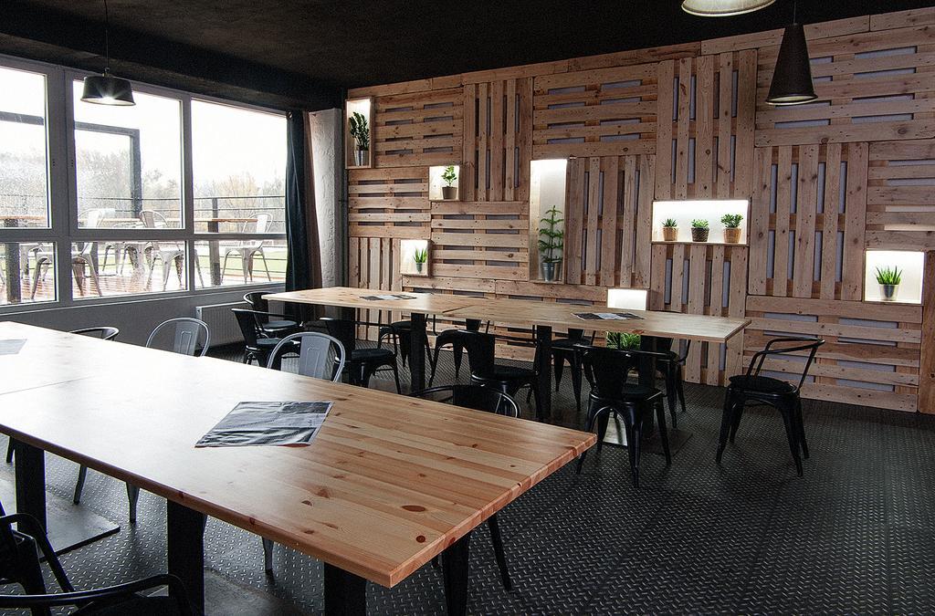 Mari Kiri Penzion Bratislava Exterior foto